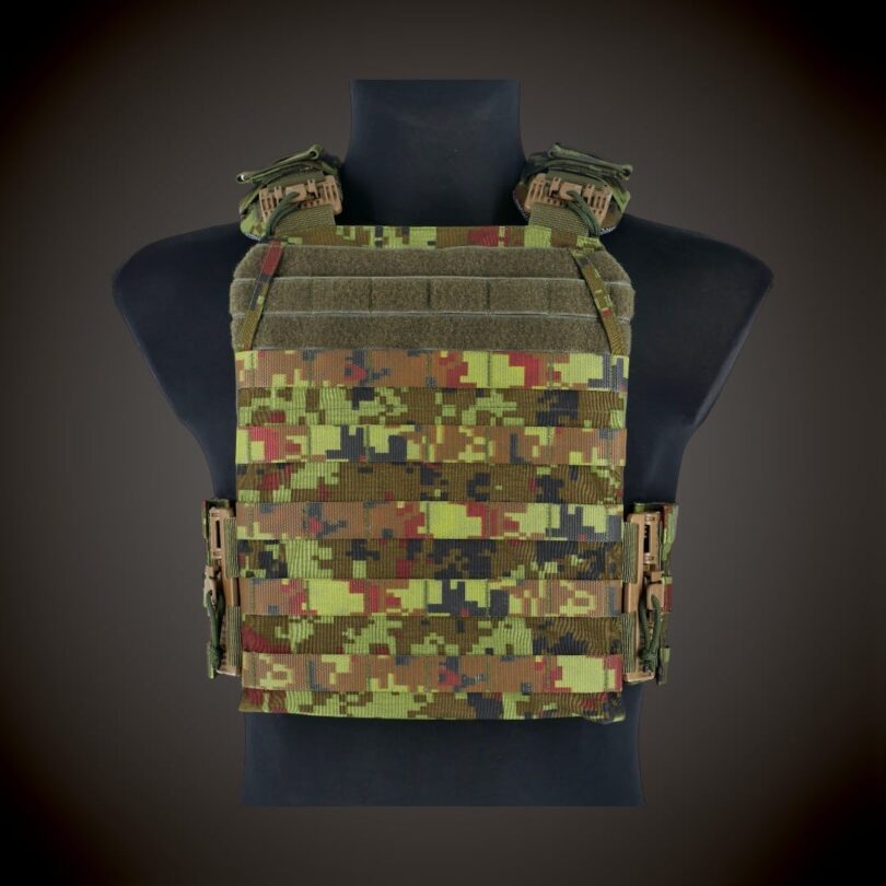 M-Pro plaadikandja komplekt PC4, EEdigi - Matrix Protect taktikaline varustus 