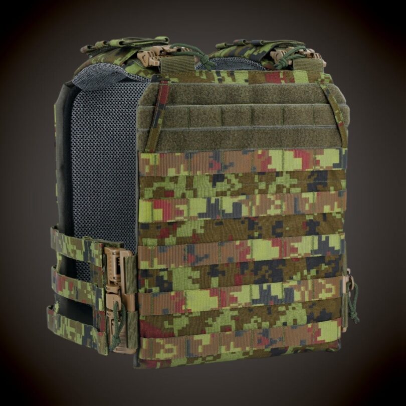 M-Pro plaadikandja komplekt PC4, EEdigi - Matrix Protect taktikaline varustus 