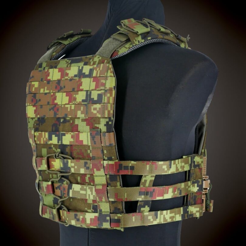 M-Pro plaadikandja komplekt PC5, EEdigi - Matrix Protect taktikaline varustus 